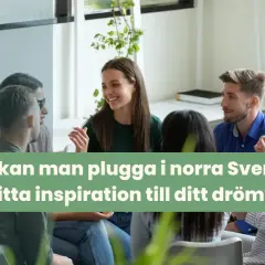 En grupp unga människor diskuterar vad ska jag jobba med. De sitter i en cirkel och ler, inspirerade av möjligheter.